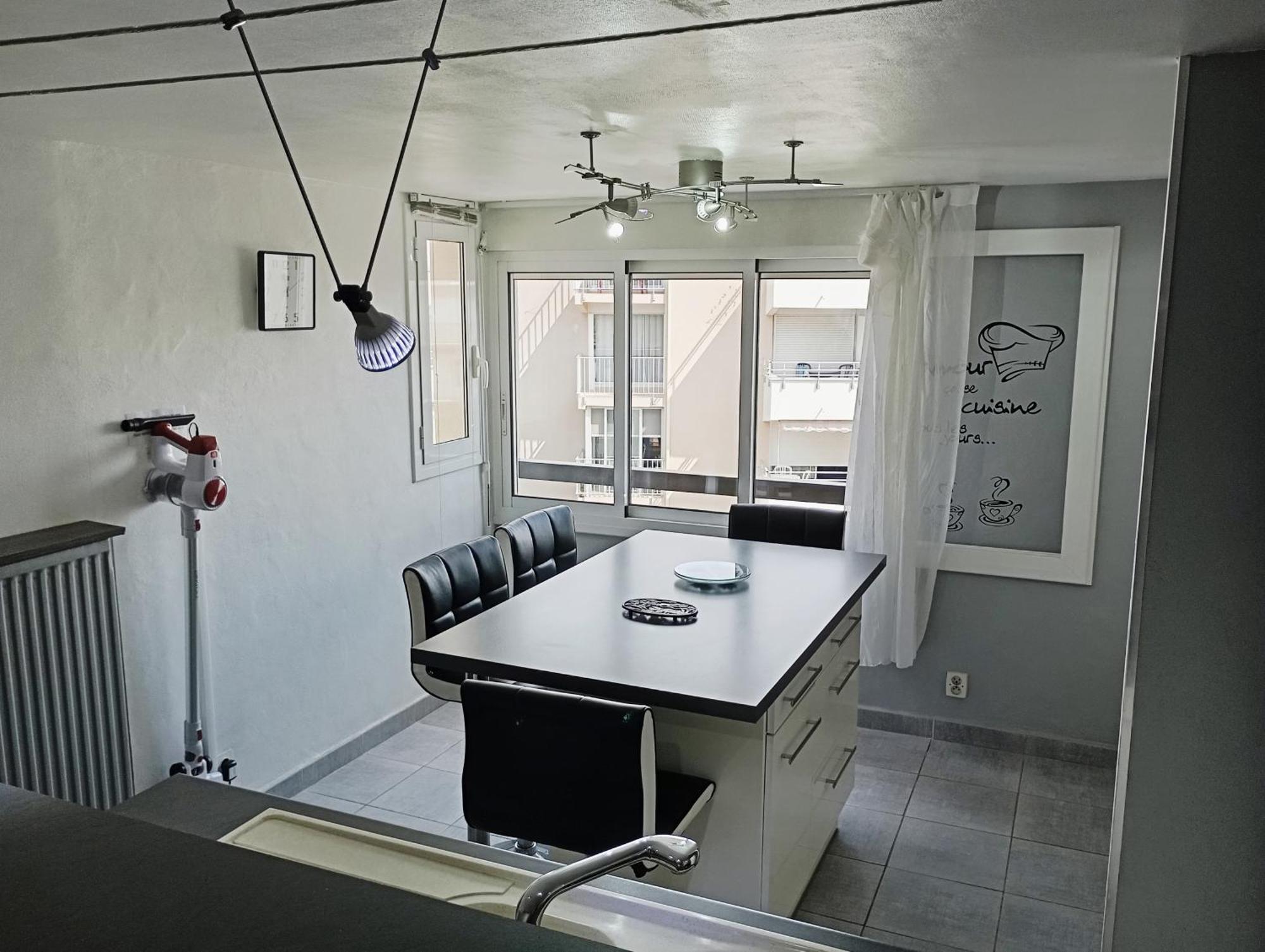 Grand Appartement Proche Port Et Plages, 6 A 8 Pers, 3 Chambres, Climatise Agde Exterior foto